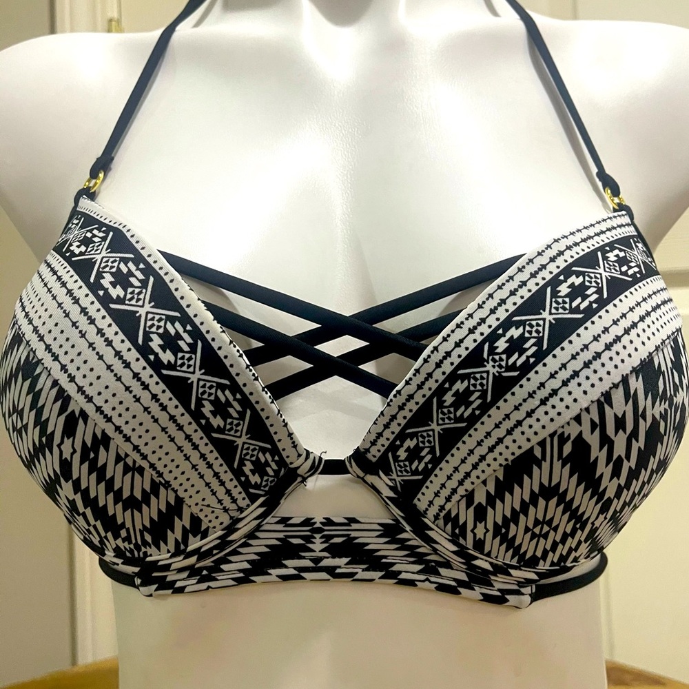 Island Soul Tribal Print Bikini Top